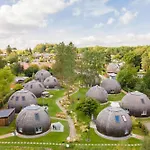 Kugelhaus Kugellager - Besonderer Rückzugsort In Runder Bauweise - Reduziert, Ruhig Und Naturnah Am Tollensesee Penzlin