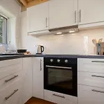 Kugelhaus Kugellager - Besonderer Rückzugsort In Runder Bauweise - Reduziert, Ruhig Und Naturnah Am Tollensesee Ferienhaus