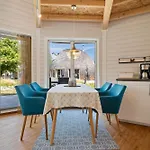 Kugelhaus Kugellager - Besonderer Rückzugsort In Runder Bauweise - Reduziert, Ruhig Und Naturnah Am Tollensesee Ferienhaus