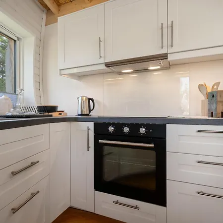 Kugelhaus Kugellager - Besonderer Rueckzugsort In Runder Bauweise - Reduziert, Ruhig Und Naturnah Am Tollensesee Feriehus