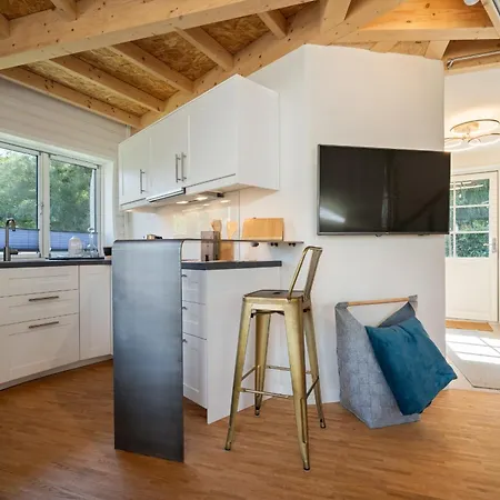 Feriehus Kugelhaus Kugellager - Besonderer Rueckzugsort In Runder Bauweise - Reduziert, Ruhig Und Naturnah Am Tollensesee Wustrow (Penzlin)