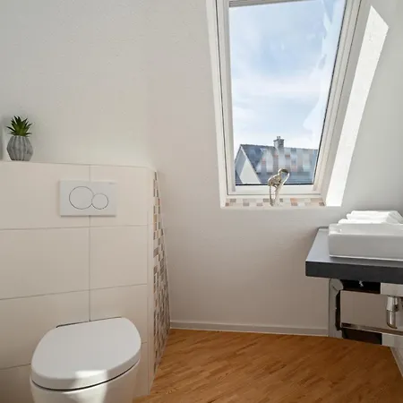 Kugelhaus Kugellager - Besonderer Rueckzugsort In Runder Bauweise - Reduziert, Ruhig Und Naturnah Am Tollensesee * Wustrow (Penzlin)