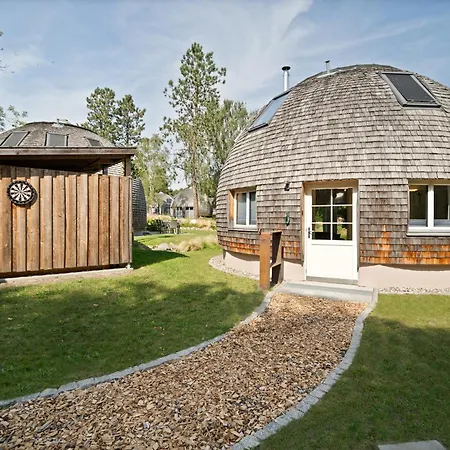 Kugelhaus Kugellager - Besonderer Rückzugsort In Runder Bauweise - Reduziert, Ruhig Und Naturnah Am Tollensesee Ferienhaus *