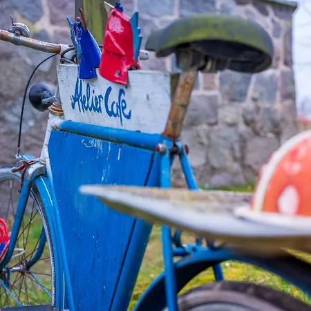 Feriehus Kugelhaus Kugellager - Besonderer Rueckzugsort In Runder Bauweise - Reduziert, Ruhig Und Naturnah Am Tollensesee *